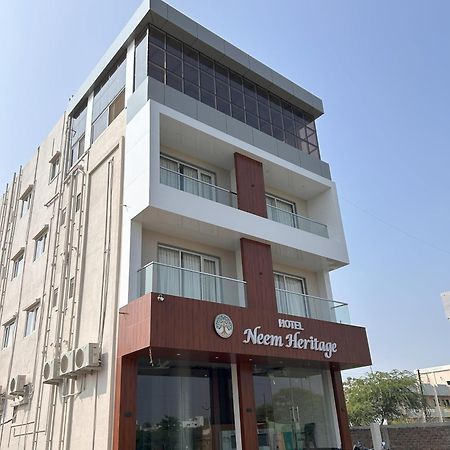 Hotel Neem Heritage Shirdi Luaran gambar