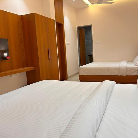 Hotel Neem Heritage Shirdi Luaran gambar