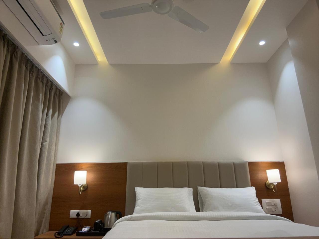 Hotel Neem Heritage Shirdi Luaran gambar