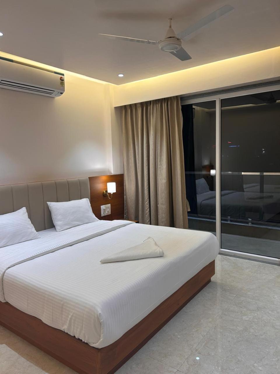 Hotel Neem Heritage Shirdi Luaran gambar