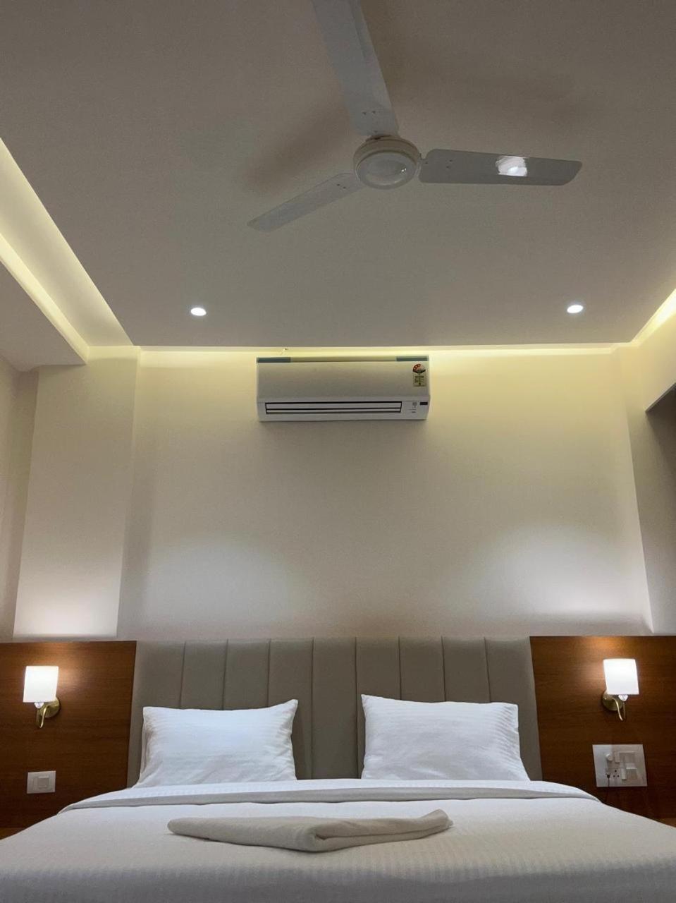 Hotel Neem Heritage Shirdi Luaran gambar