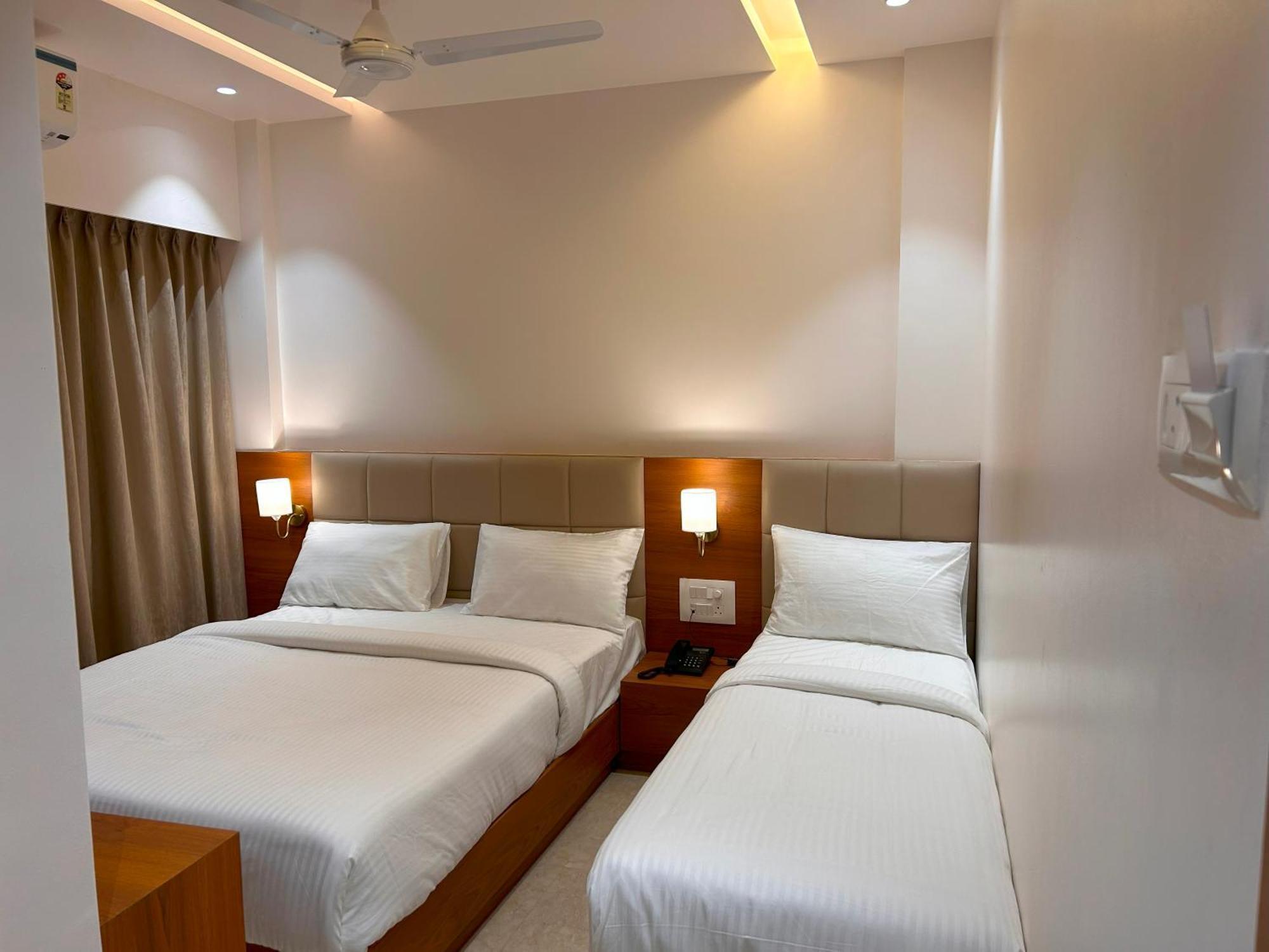 Hotel Neem Heritage Shirdi Luaran gambar