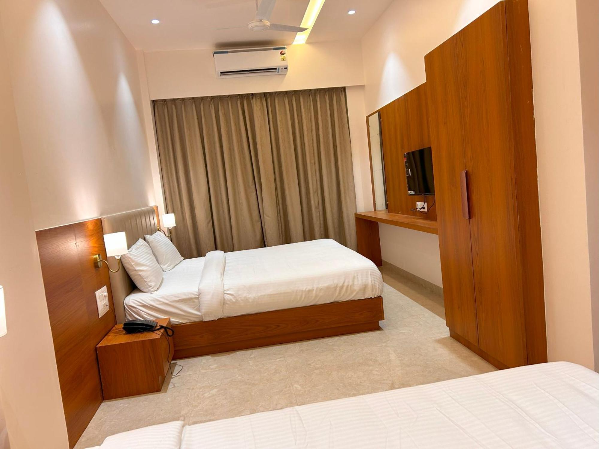 Hotel Neem Heritage Shirdi Luaran gambar
